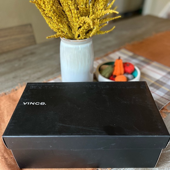 VINCE Kit B Faux Shearling Slippers - Picture 2 of 9